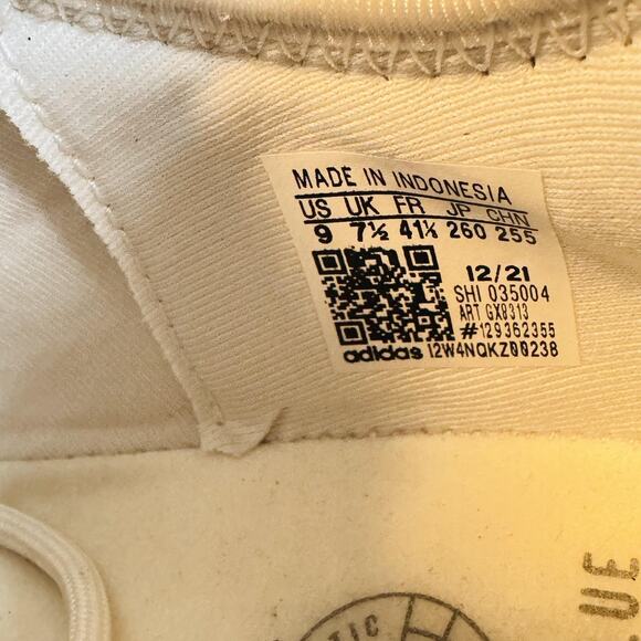 Adidas Shoes Womens 9 White Primeblue NMD R1 Athletic Running Sneakers Comfort - Picture 12 of 13